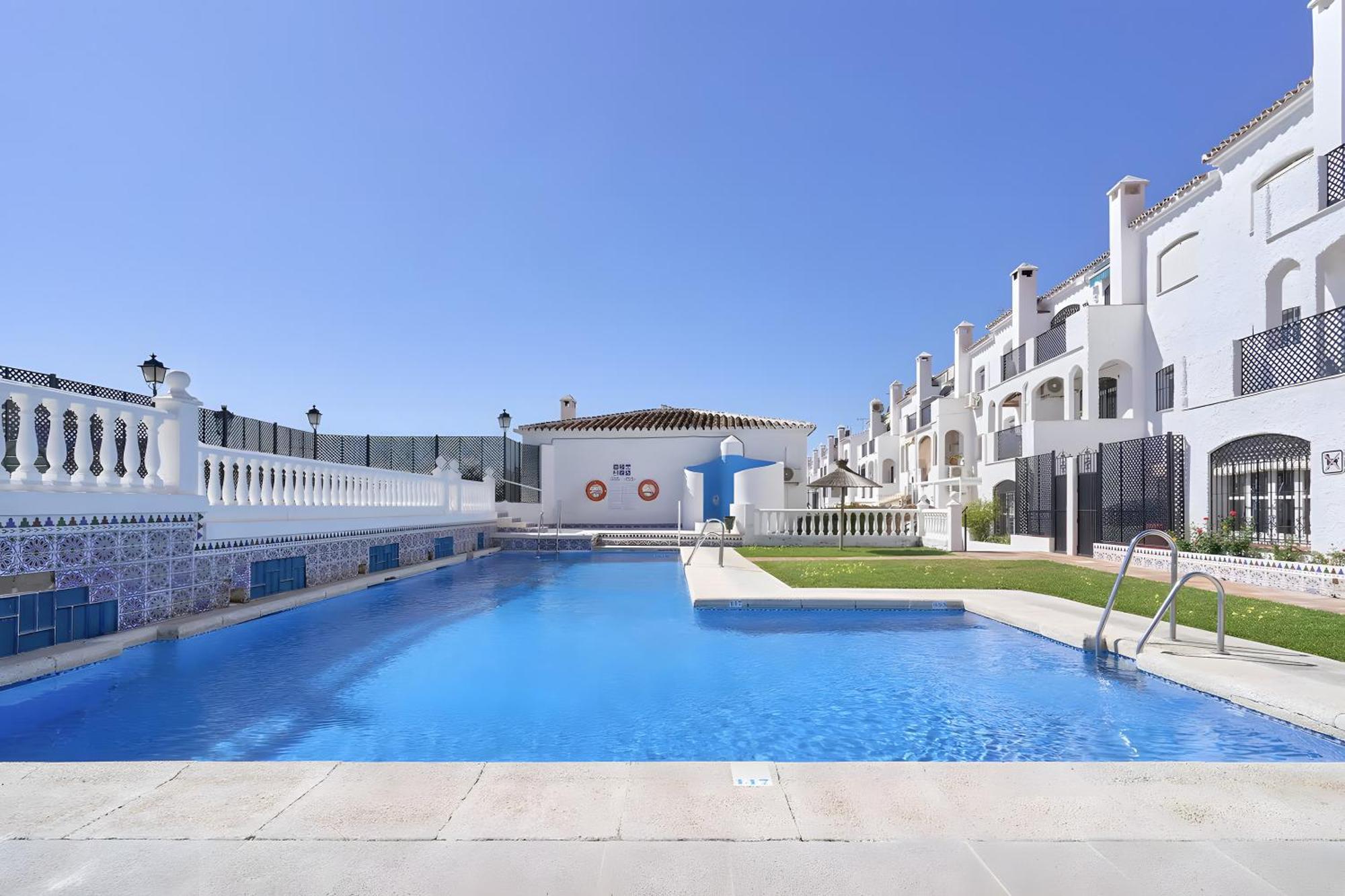 Casa Lena Town House With Pool Villa Nerja Ngoại thất bức ảnh