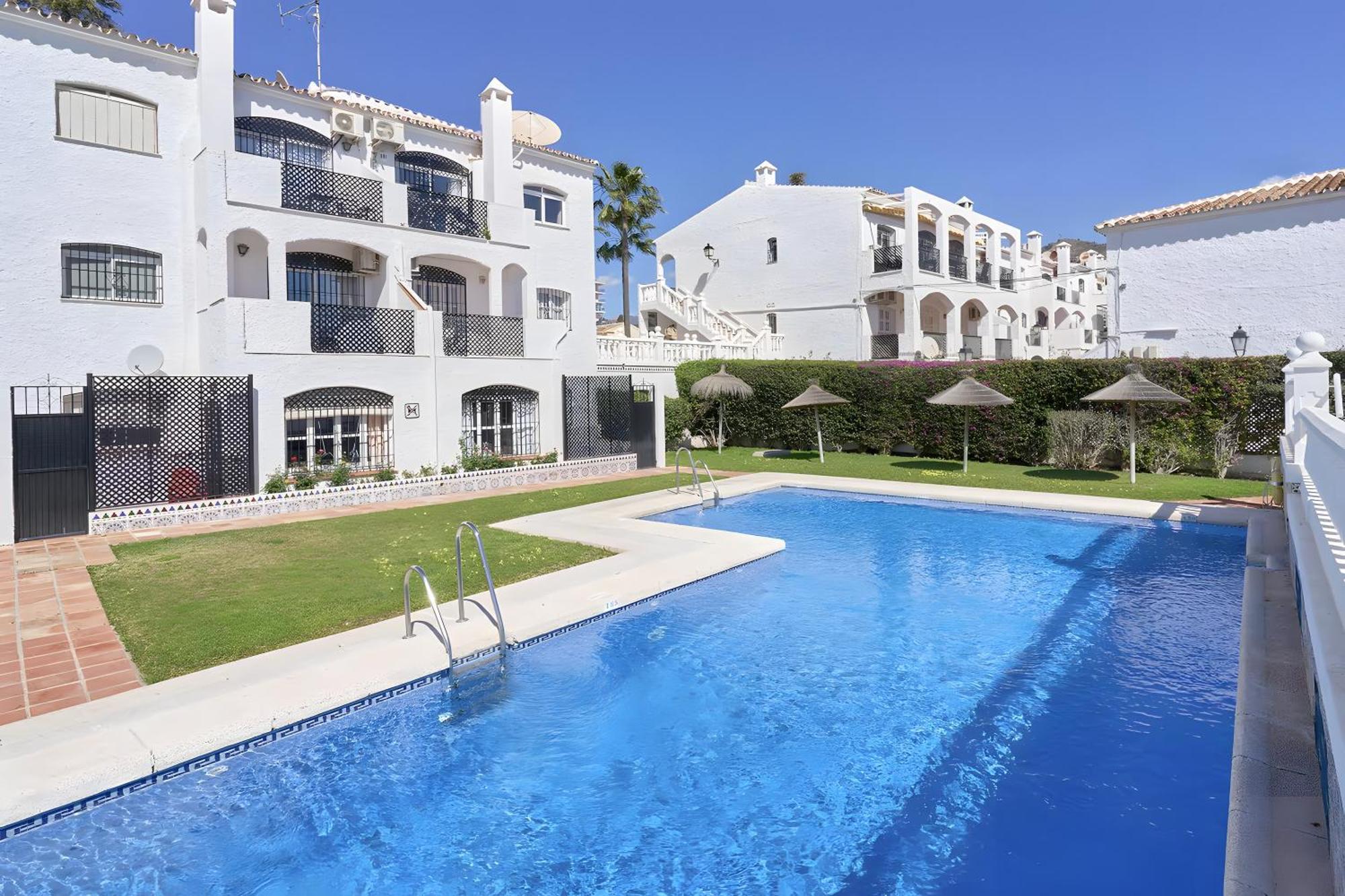 Casa Lena Town House With Pool Villa Nerja Ngoại thất bức ảnh