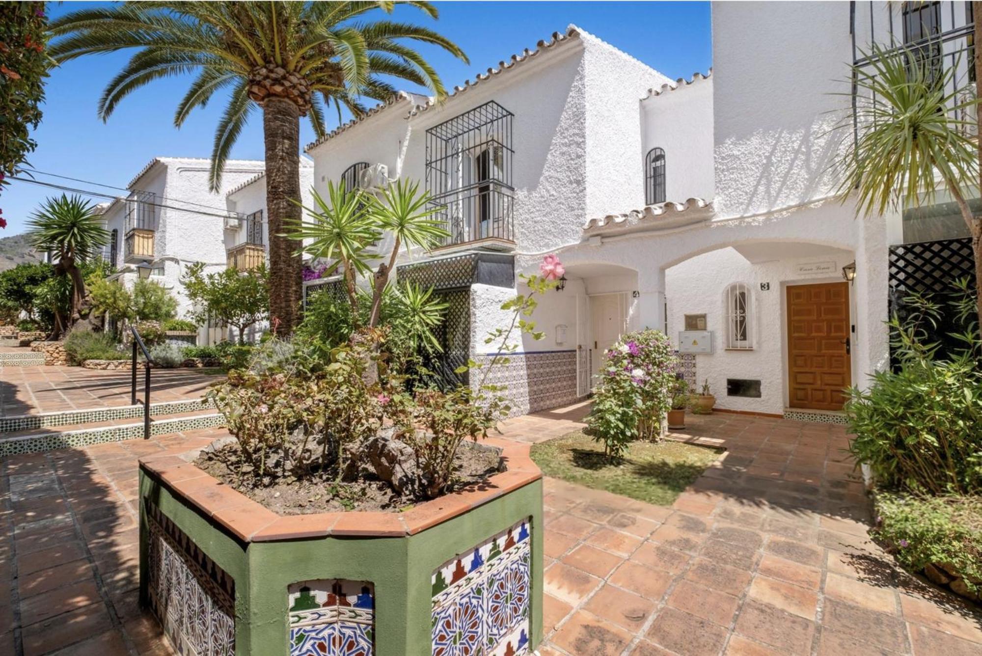 Casa Lena Town House With Pool Villa Nerja Ngoại thất bức ảnh