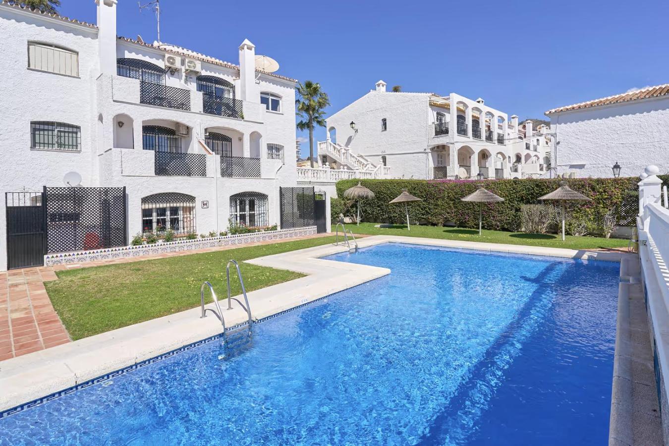 Casa Lena Town House With Pool Villa Nerja Ngoại thất bức ảnh